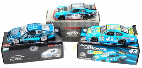 (3) 1:24 Autographed Richard Petty Die-Cast Collectables