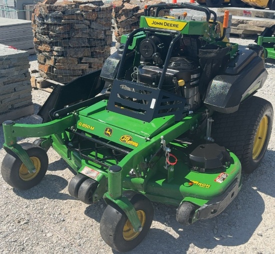 2024 John Deere Q850M 54" Quik Trak Stand-On Mower