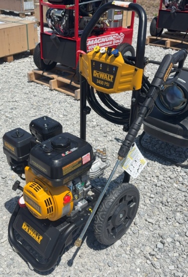 DEWALT 3400 PSI 2.5 GPM Gas Pressure Washer