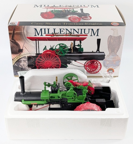 1/16 Ertl Case Steam Traction Engine w/ Green Roof