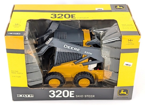 1/16 Ertl John Deere 320E Skid Steer Loader