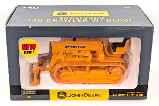 1/16 Ertl John Deere 440 Crawler with Blade