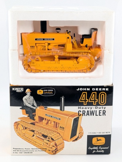 1/16 Ertl John Deere 440 Heavy-Duty Crawler