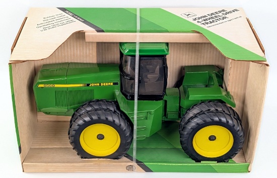 1/16 Ertl John Deere 8560 4wd Tractor