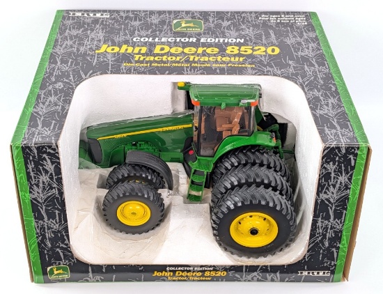 1/16 Ertl John Deere 8520 Tractor w/ Triples