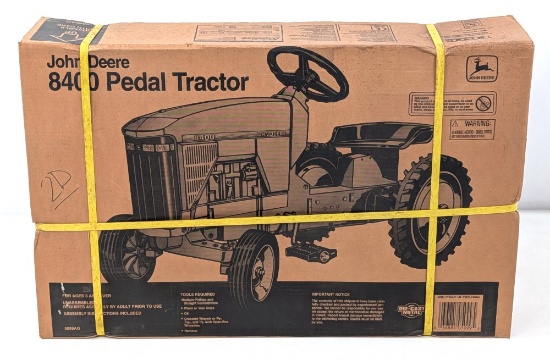 NIB Ertl John Deere 8400 Wide Front Pedal Tractor