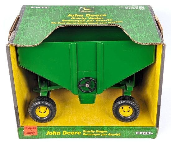 1/16 Ertl John Deere Gravity Wagon