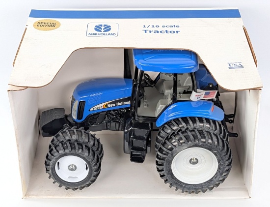 1/16 Scale Models New Holland TG285 Tractor with Front & Rear Duals