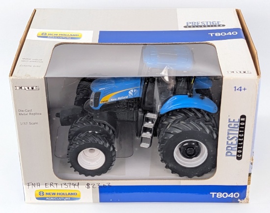 1/32 Ertl New Holland T8040 Tractor - Prestige Collection