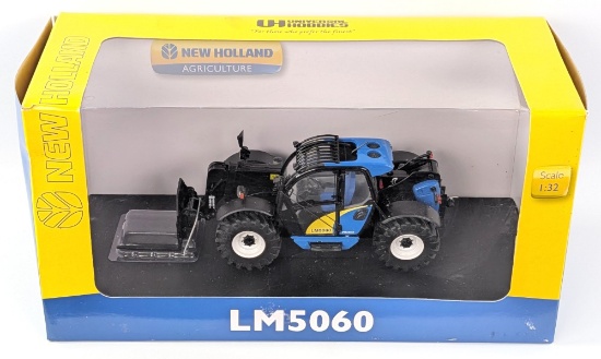 1/32 Universal Hobbies New Holland LM5060 Telehandler