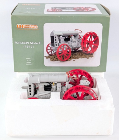 1/16 Universal Hobbies 1917 Fordson Model F Tractor