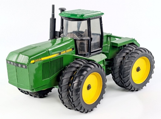 1/16 Ertl John Deere 8560 Tractor
