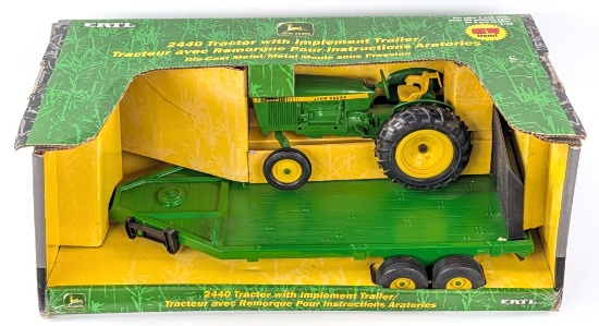 1/16 Ertl John Deere 2440 Tractor with Implement Trailer