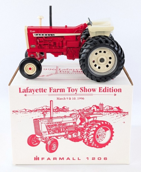 1/16 Ertl Farmall 1206 Tractor with Duals 1996 Lafayette Farm Toy Show Ed.
