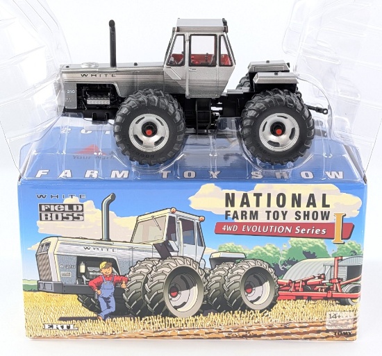1/32 Ertl White 4-210 Field Boss 4wd Tractor 2013 NFTS