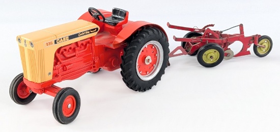 1/16 Ertl Case 930 Comfort King and Case 2-Bottom Plow