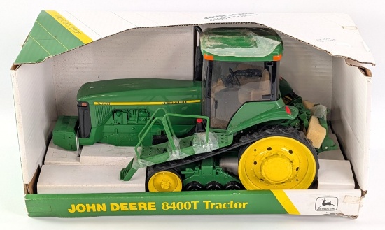 1/16 Ertl John Deere 8400T Tractor