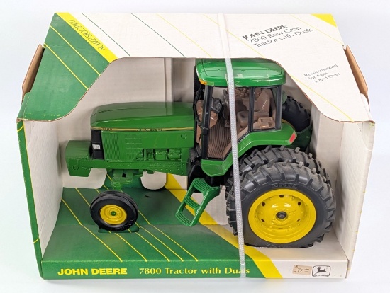 1/16 Ertl John Deere 7800 Tractor with Duals