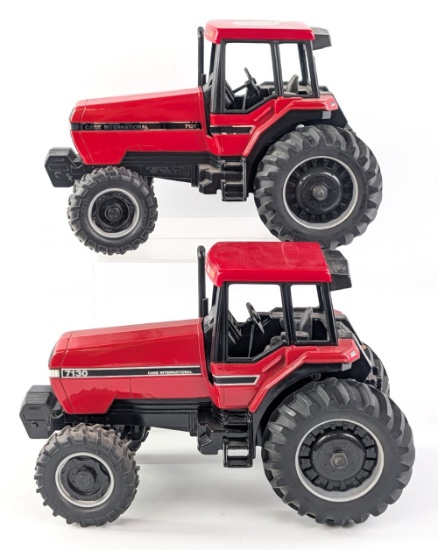 (2) 1/16 Ertl Case International 7130 Tractors