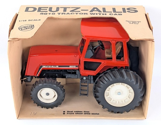 1/16 Ertl Deutz-Allis 8010 Tractor with Cab