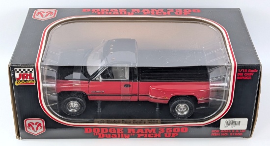 1/18 Dodge Ram 3500 Dually Pickup Truck