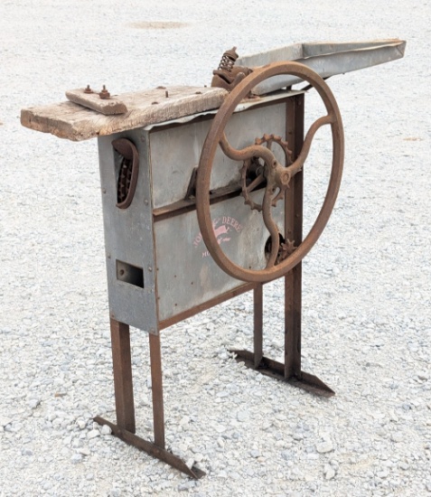 John Deere No. 1A One-Hole Corn Sheller