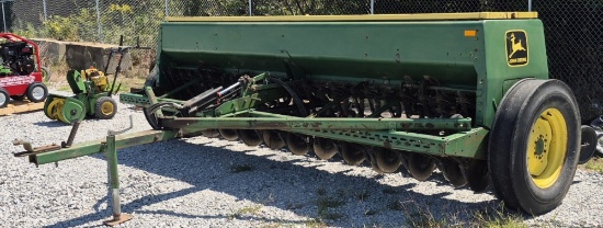 John Deere 8300 Grain Drill
