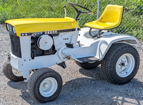 John Deere 140 Patio Set H1