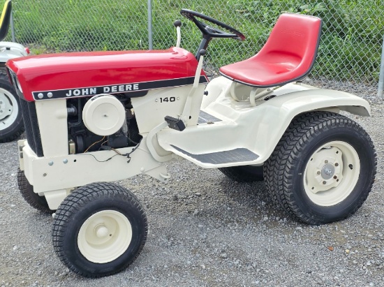 John Deere 140 Patio Set H1