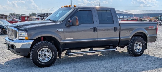 2004 Ford F-250 Super-Duty Lariat Crew Cab 4-Door