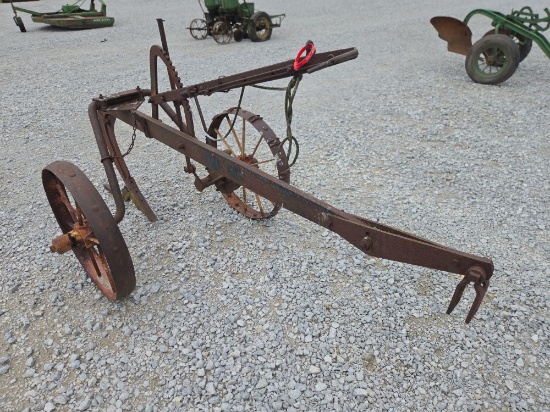 John Deere Single Shank Pull Type Ripper