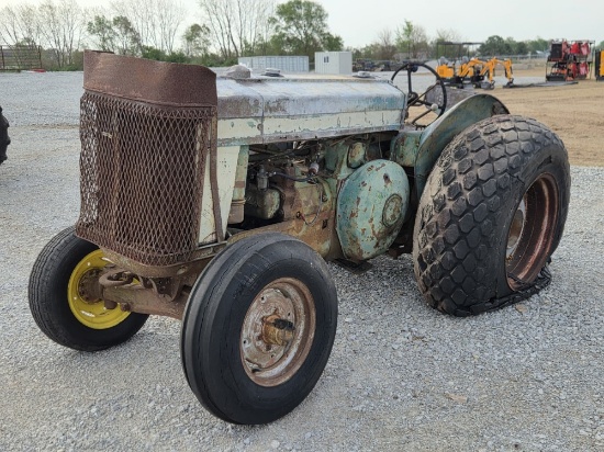 John Deere 620 Orchard All-Fuel
