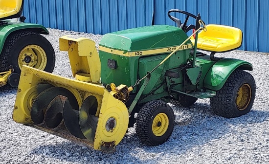 John Deere 100 Lawn & Garden With Snowblower
