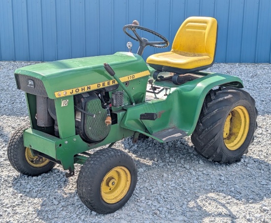 John Deere 110