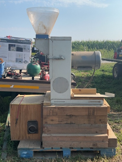 Buskirk Hammer Mill