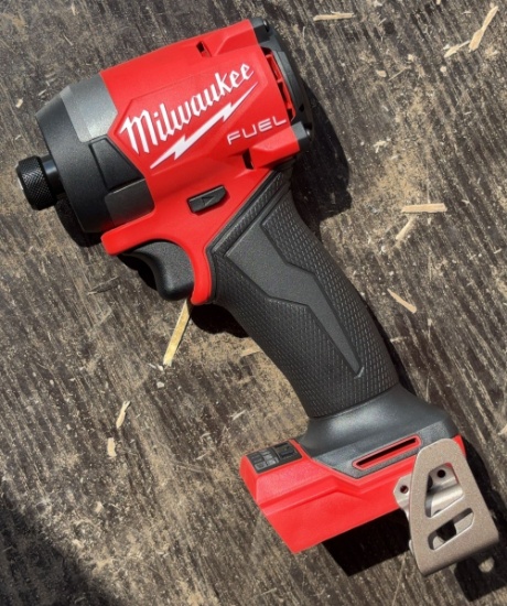 Milwaukee Fuel Brushless 1/4Ó HEX Impact Driver