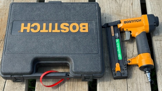 Bostitch SB-1842BN Pneumatic Brad Nailer W/ Hard Shell Plastic Carrying Case