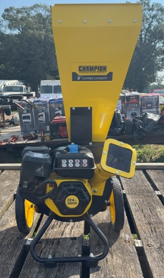 Champion 200946 3Ó Diameter 224CC 2-In-1 Gas Powered Wood Chipper & Shredder