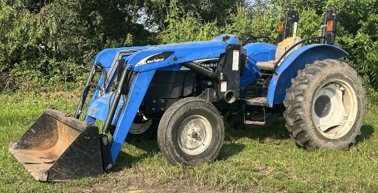 New Holland Utility Tractor With 610TL Front Loader