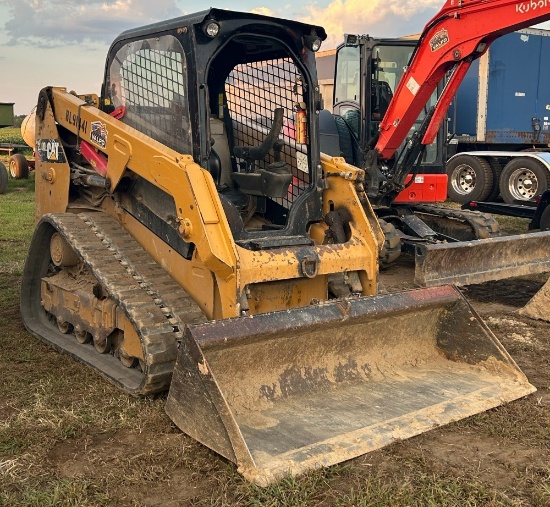 CAT 239D Compact Track Skid Steer Loader