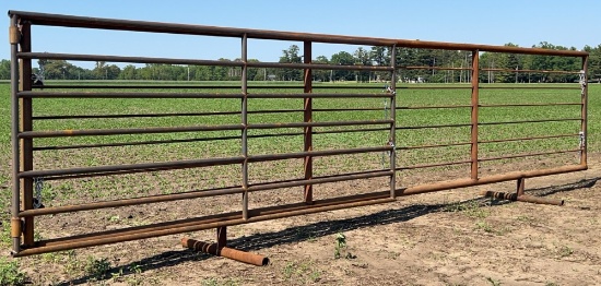4' Long Free Standing Cattle Panel w/ Gate