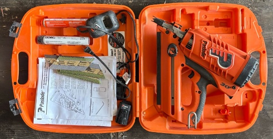 Paslode 30 Degree Framing Nailer Kit W/ Carrying Case