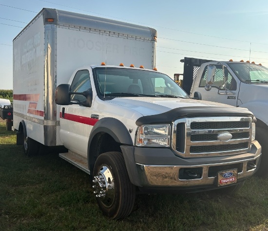 2005 Ford F-550 XLT Super Duty Box Truck