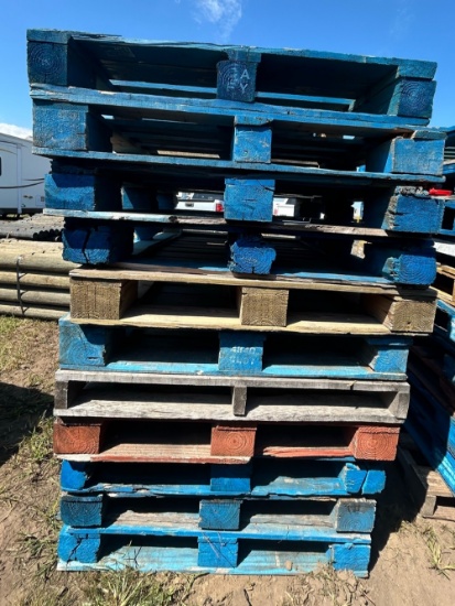 Heavy-Duty Wood Pallets