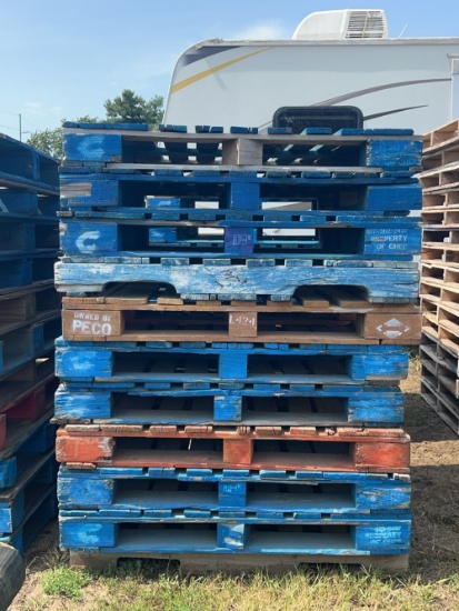 Heavy-Duty Wood Pallets