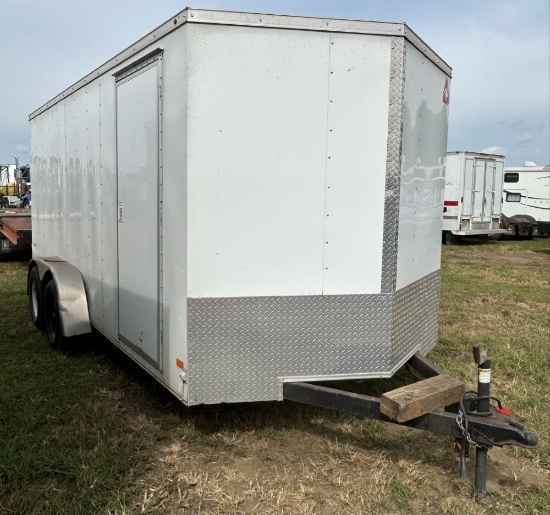 2017 18Õ Enclosed Tandem Axle Trailer