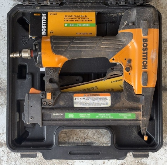 Bostitch Pneumatic Brad Nailer BT1855 W/ Carrying Case