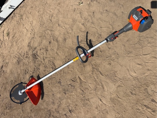 Husqvarna 122RJ Gas Powered Trimmer W/ Brushcutter Attachment
