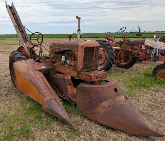 Allis Chalmers WC with Mounted 2 Row Picker