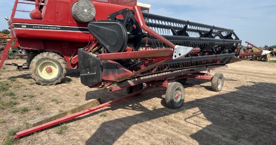 International 1020 Grain Head w/ Head Cart